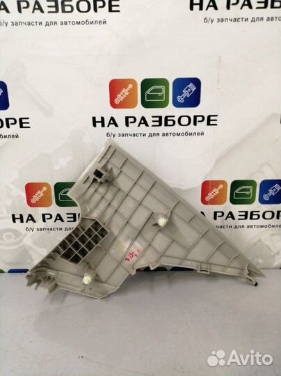 Накладка на стойку внутренняя задняя левая Mazda 3