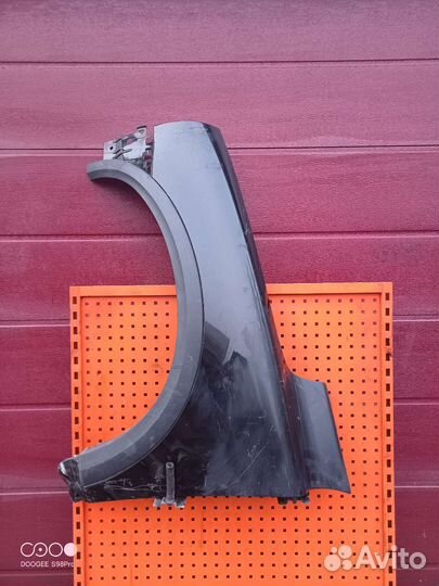 Крыло левое Volvo XC90