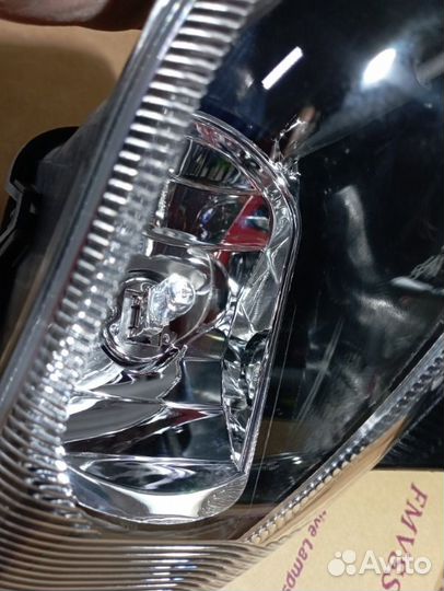 Фара противотуманная птф правая Chrysler 300M