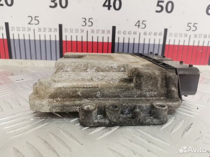 Блок управления двигателем для Opel Zafira B