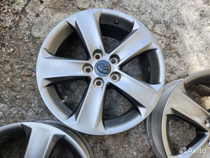 Диски R17 Toyota 5x114.7 вылет 39 оригинал