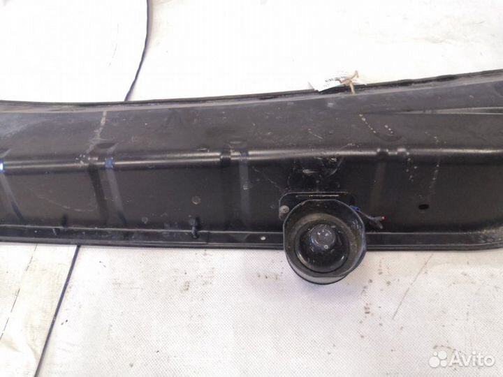 Решетка под лобовое стекло Toyota Harrier MCU15W