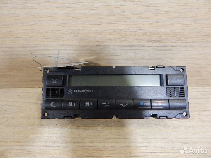 Блок управления климатом VW Passat B5