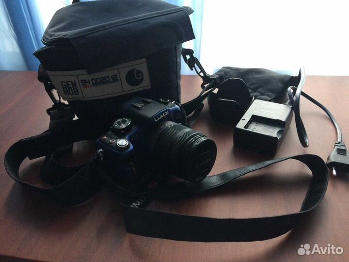 Зеркальный фотоаппарат