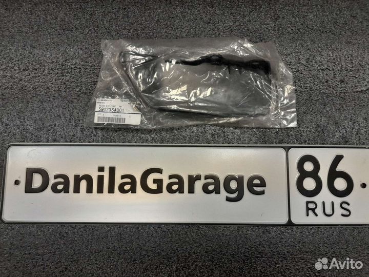 Брызговик правый subaru forester