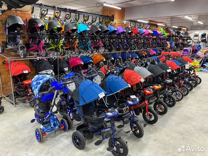 Велосипед трехколесный с родительской ручкой