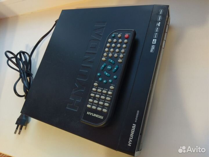 DVD плеер hyundai H-DVD5029