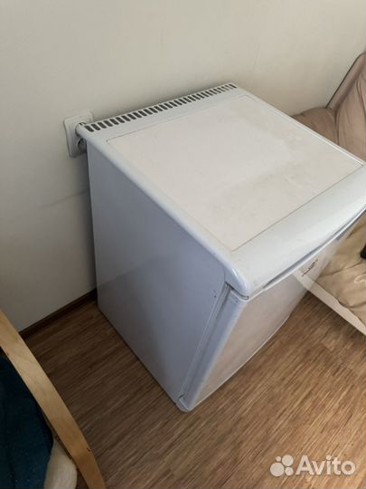 Холодильник Морозильная камера бу маленькая