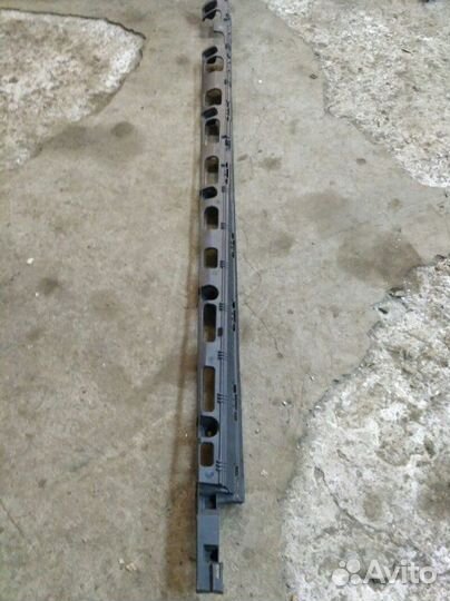 Кронштейн порога правый Mercedes-Benz Gl-Class