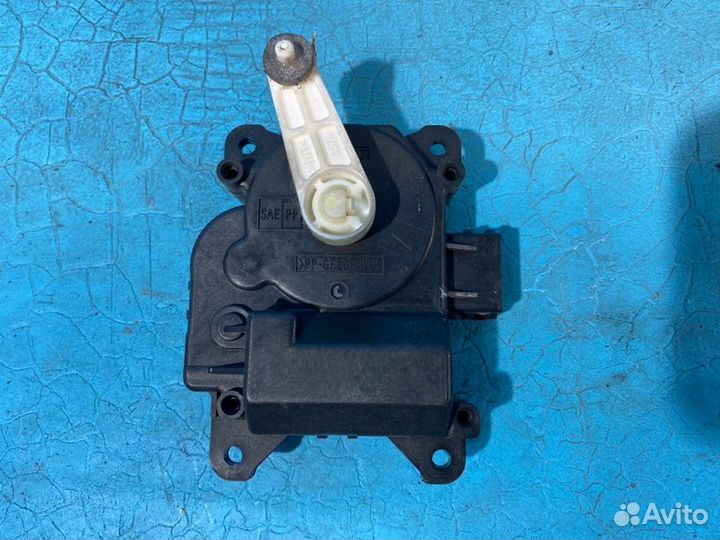 Моторчик заслонки печки Jaguar Xf X250 224DT 2011