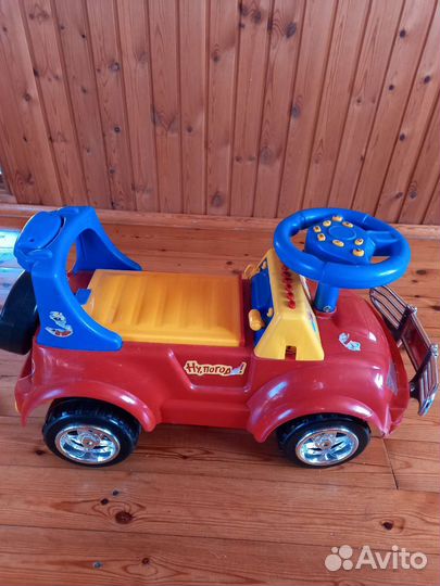Машинка-каталка