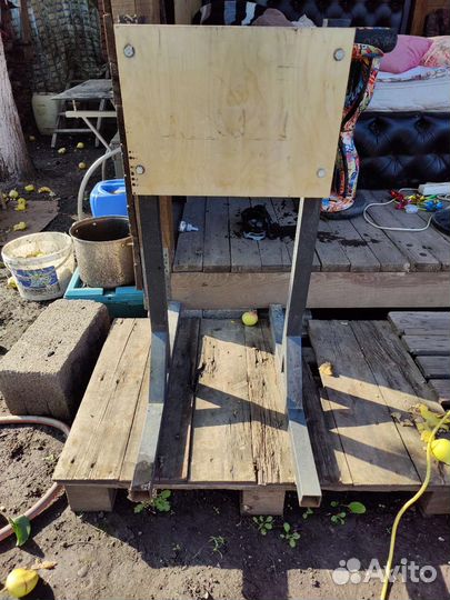 Стойка для лодочного мотора