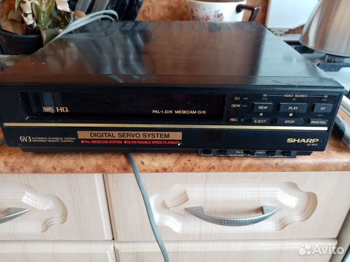 Продаётся видео плеер Sharp