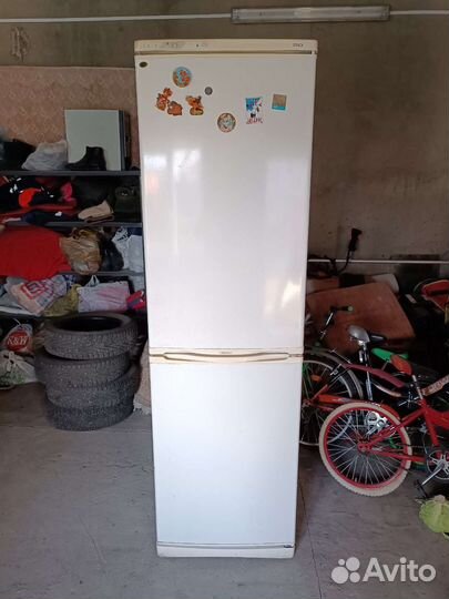 Холодильник бу Stinol