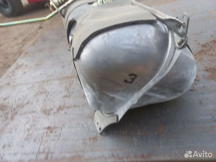 Топливный бак toyota(cresta,chaser,mark2) 100