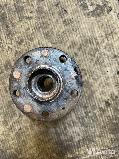 Подшипник ступицы тигуан