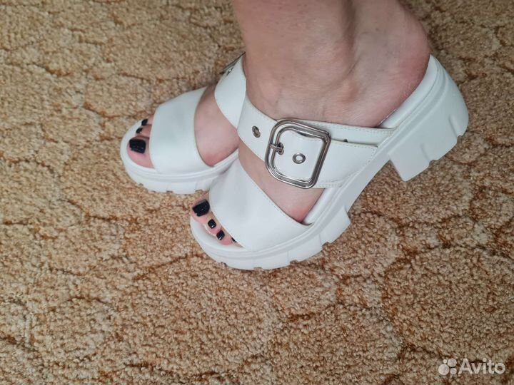 Шлепанцы новые