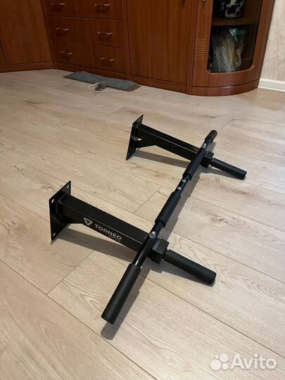 Турник настенный Torneo A-990WG