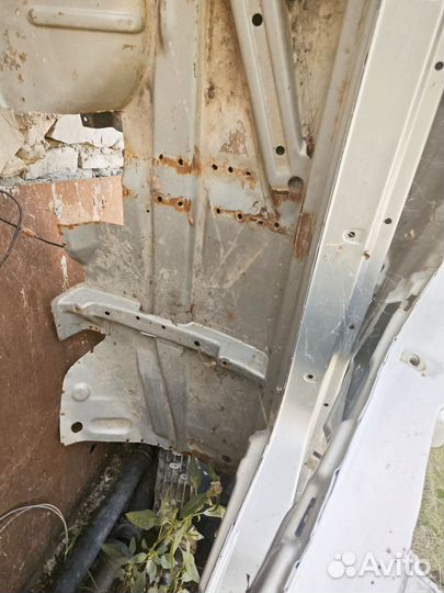 Пороги на mercedes 210