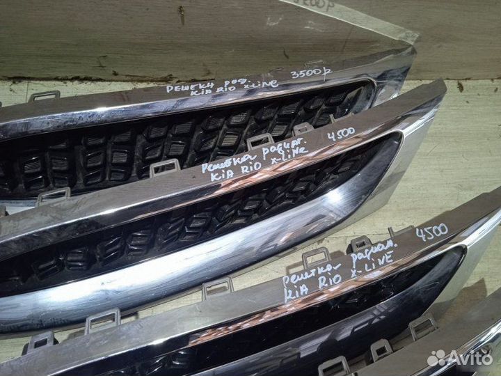 Решетка радиатора Kia Rio 4