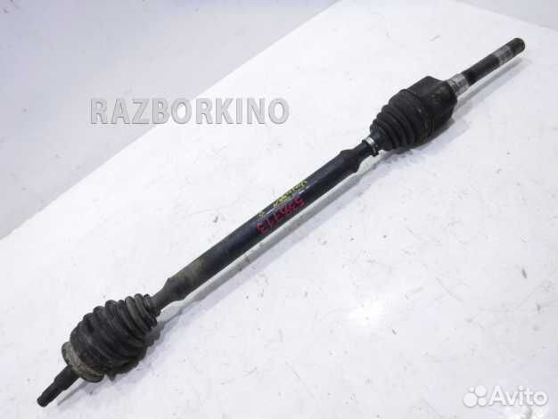 Привод передний правый 04641884AA