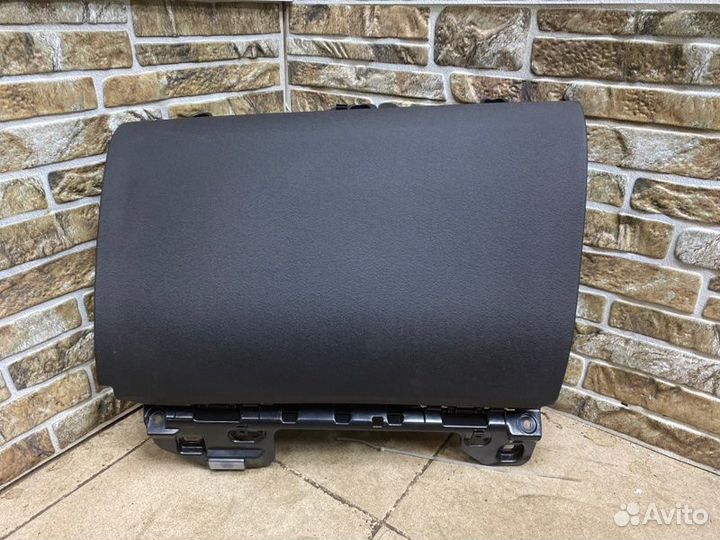 Бардачок Volvo Xc90 2 2.0 dizel 2017