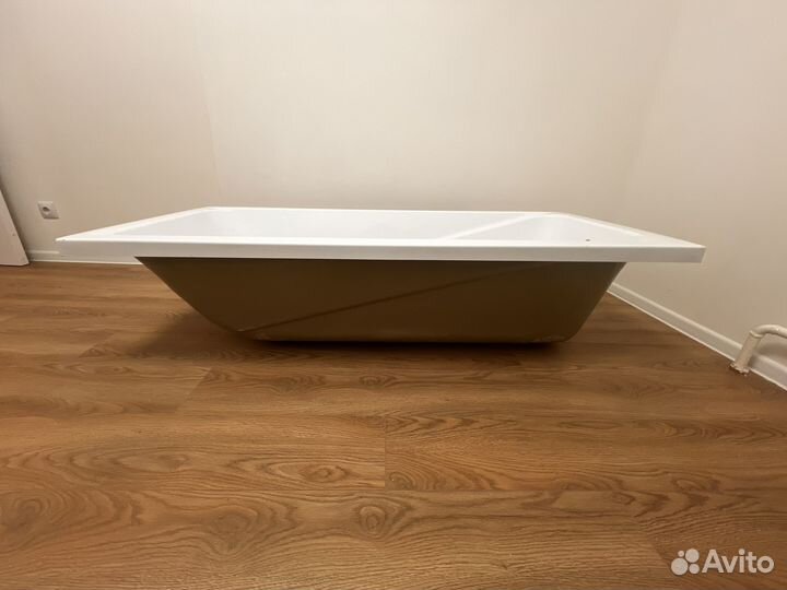 Ванна акриловая 160х70 новая