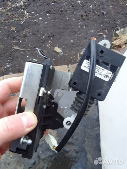 Замок багажника niva chevrolet