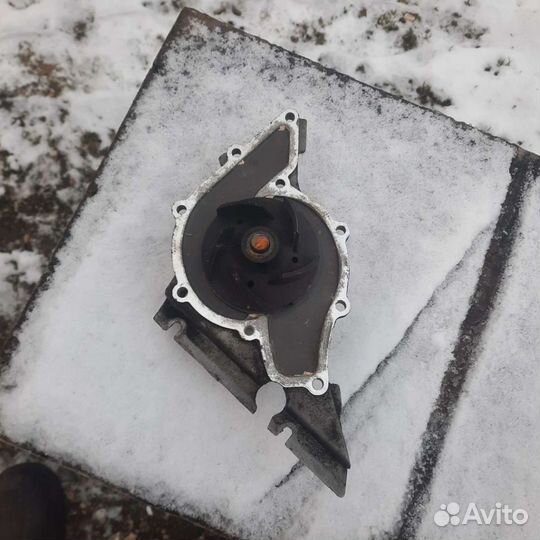 Помпа для ауди А6 С5 дв. 2,4