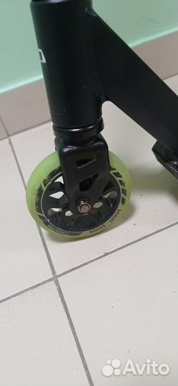 Трюковой самокат tech team