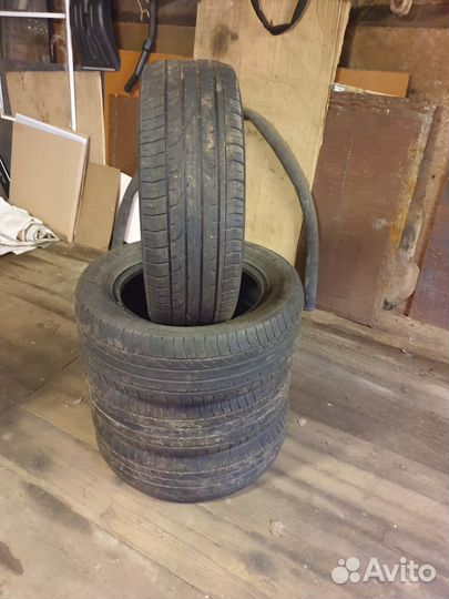 Continental ContiPremiumContact 2 215/60 R16
