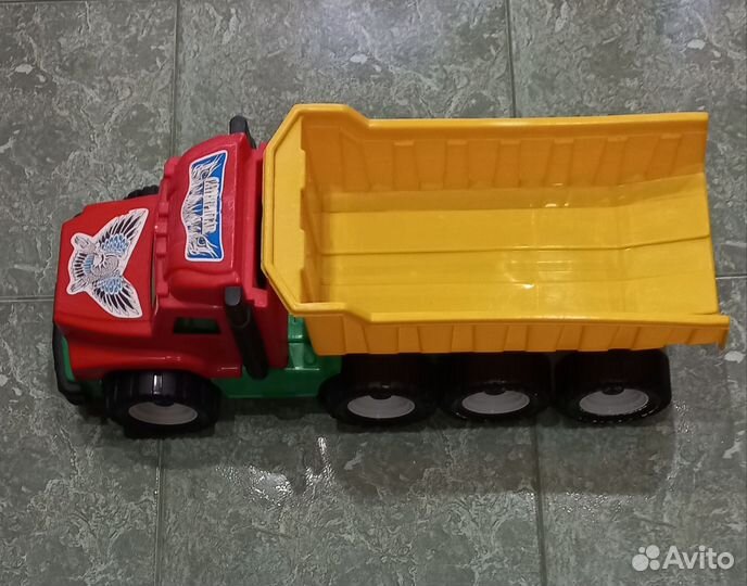 Большой грузовик игрушка