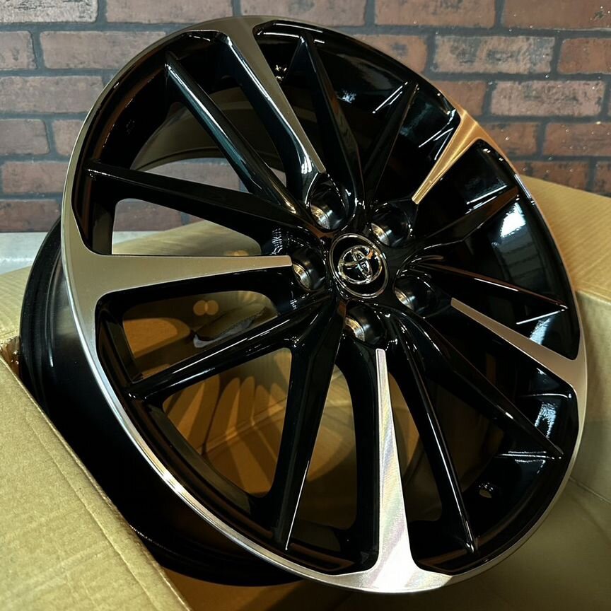 Литые диски Toyota 8×R18 5×114.3