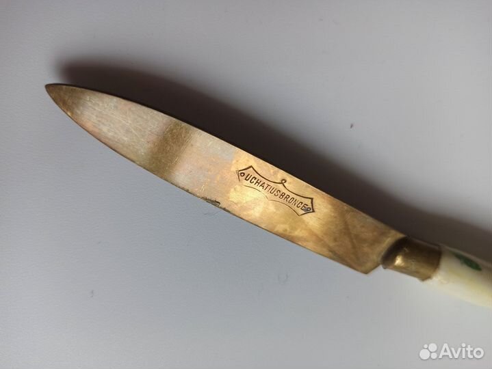 Нож uchatiusbronce c фарфоровой ручкой