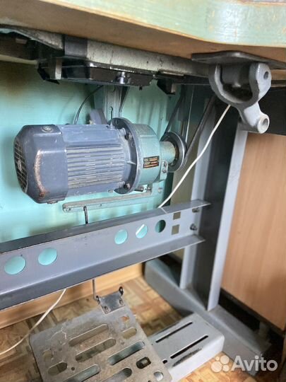 Промышленная швейная машина 1022 класс