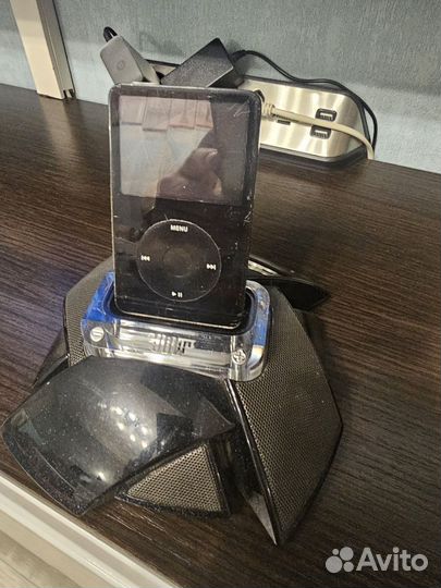 Док станция JBL 4 для iPod, iPhone