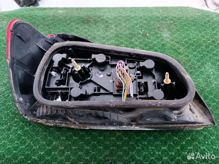 Фонарь задний правый Пежо 306 хэтчбек 1998г