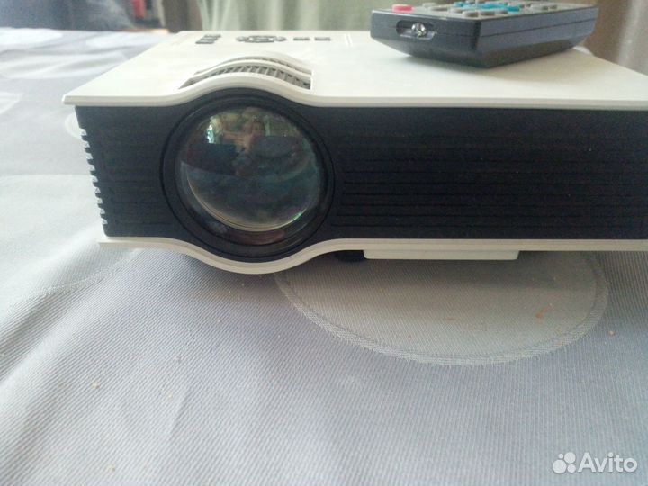 Видео проектор