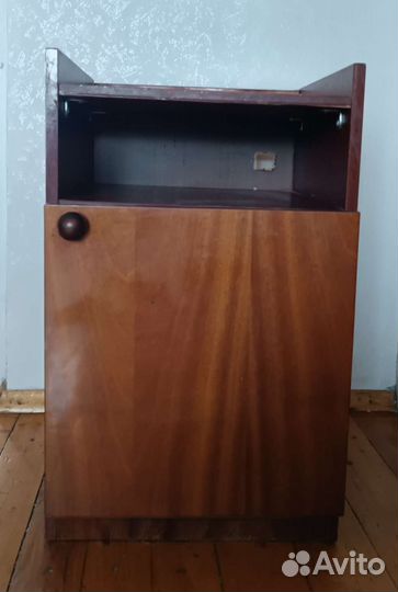 Тумба прикроватная