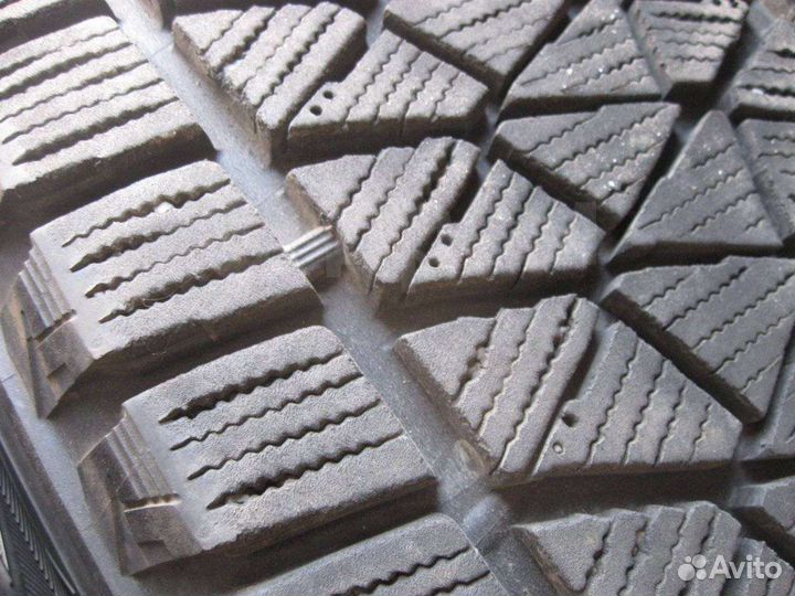 Bridgestone Blizzak DM-V2 225/65 R17