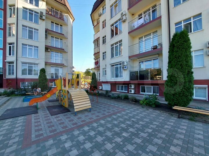 2-к. квартира, 66 м², 1/6 эт.