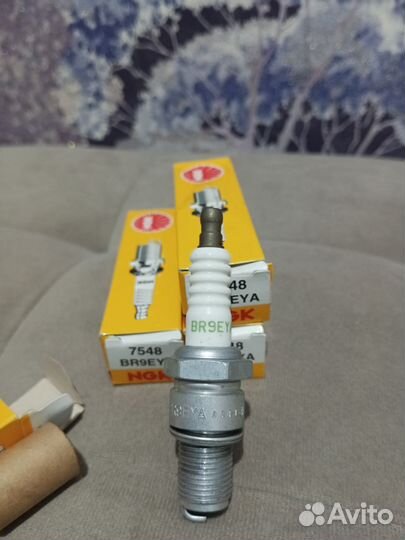 Свеча зажигания