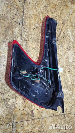 Фонарь задний правый nissan juke 2010