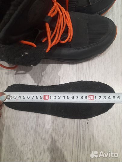 Женские спортивные ботинки cropp 39раз