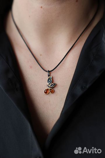 Подвеска с янтарем