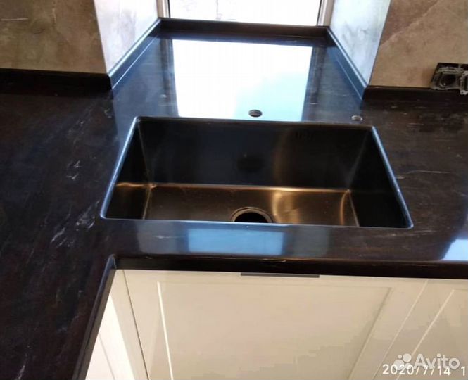 Столешница на кухню из искусственного камня