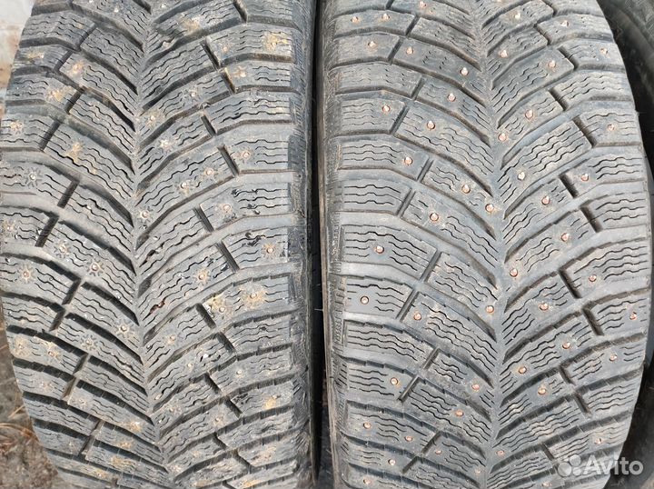 Michelin X-Ice North 4 235/45 R18