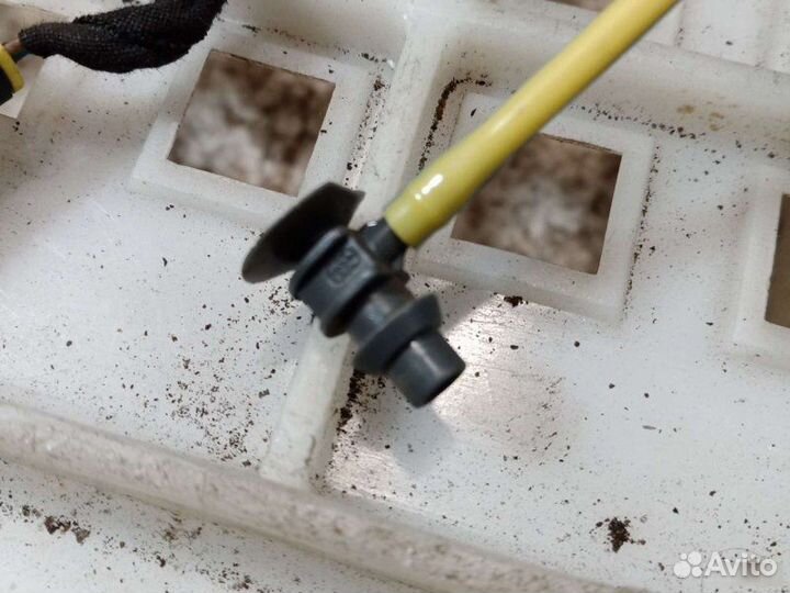 Замок двери задний левый Mercedes-Benz W220