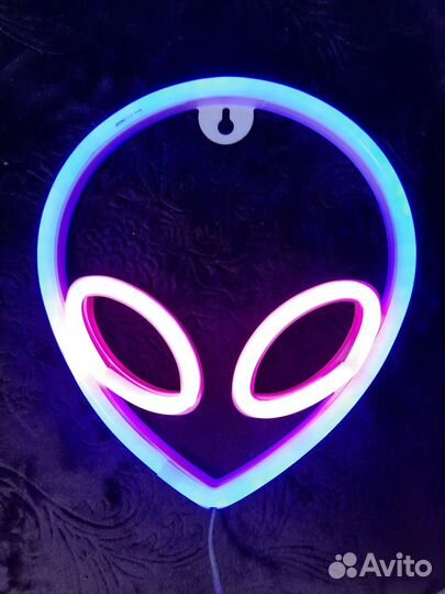 Неоновая вывеска готовая