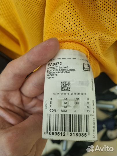 Бомбер мужской Adidas vrct оригинальный, размер М